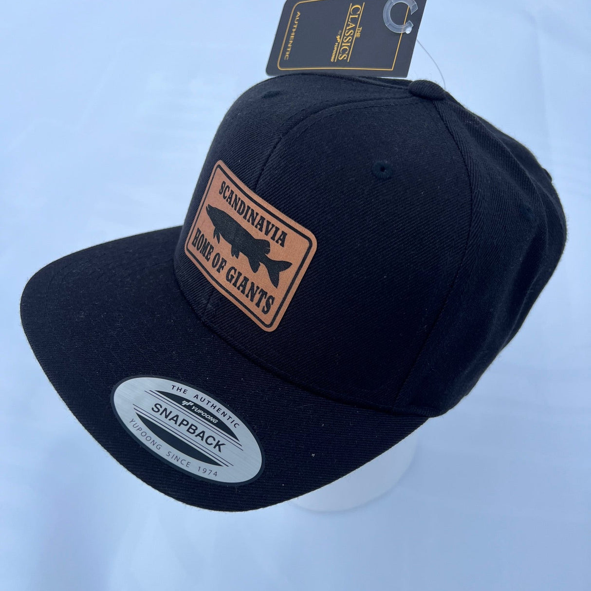 Home of Giants - Flexfit flat cap snapback